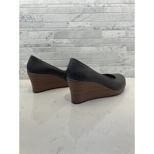 Crocs A-Leigh Closed Toe Wedge Brown Comfort Shoes Women's Size 7.5 READ